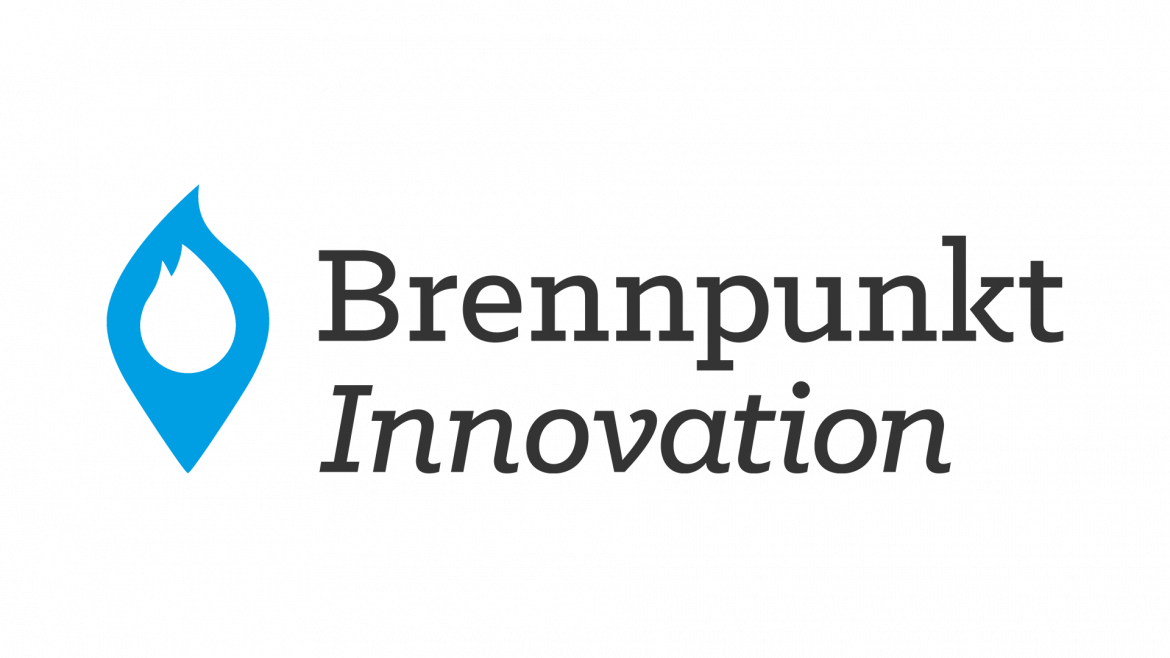 Logo mit einem blauen Flammensymbol und dem Text Brennpunkt Innovation auf hellem Hintergrund.