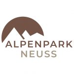 Logo mit brauner Bergsilhouette und Text ALPENPARK NEUSS in braun und beige auf weißem Hintergrund.