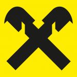 Zwei schwarze gekreuzte Hämmer auf gelbem Hintergrund symbolisieren Wirtschaftskooperationen.